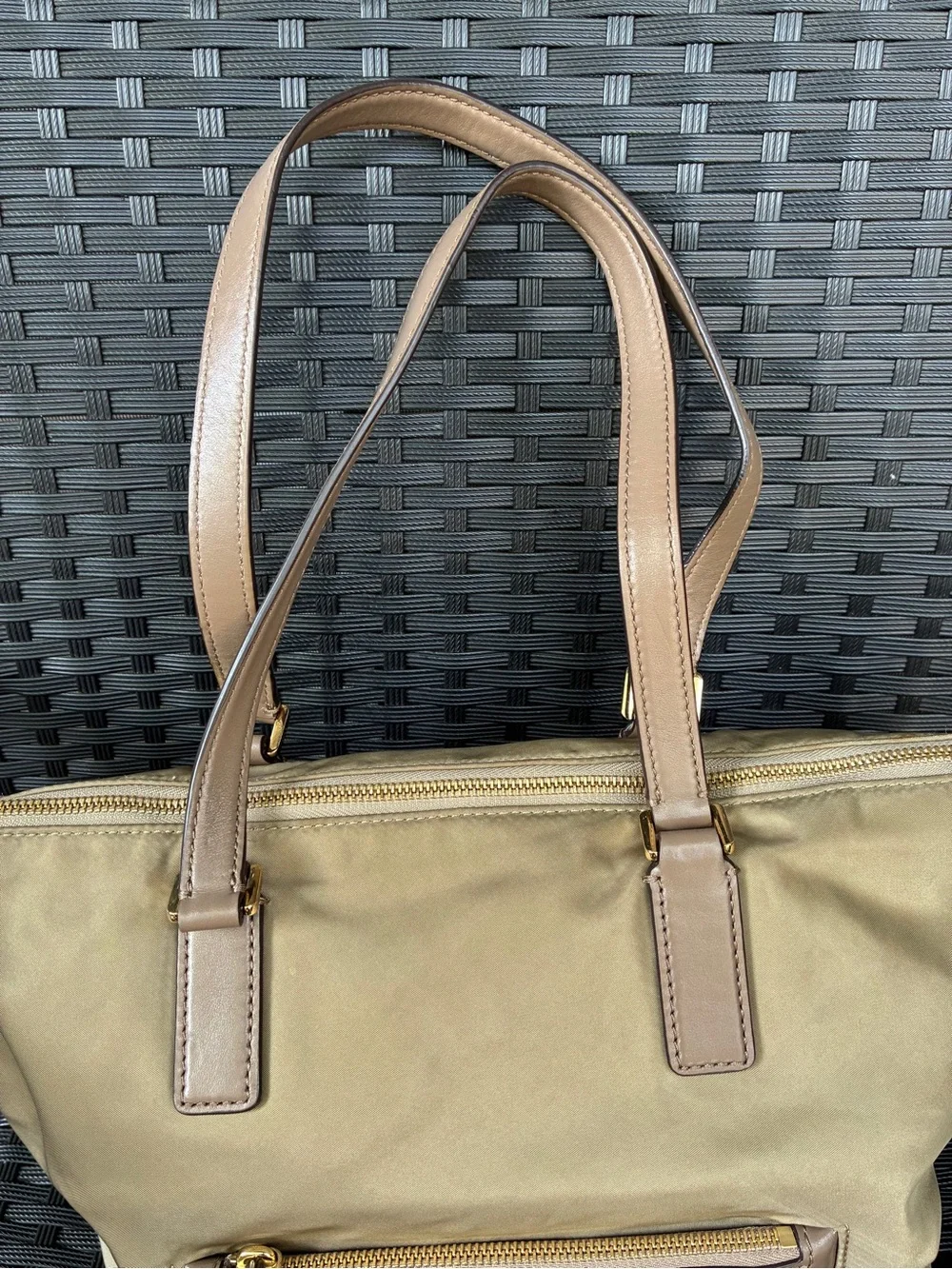 MICHAEL KORS BAG,Michael Kors Beige and Tan Leather-Trim Tote